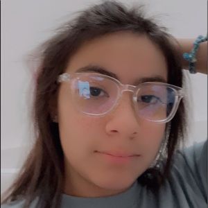 Meet your Posher, Antonella